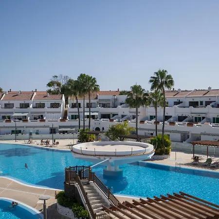 Parque Don Jose Pool View アパート アロナ
